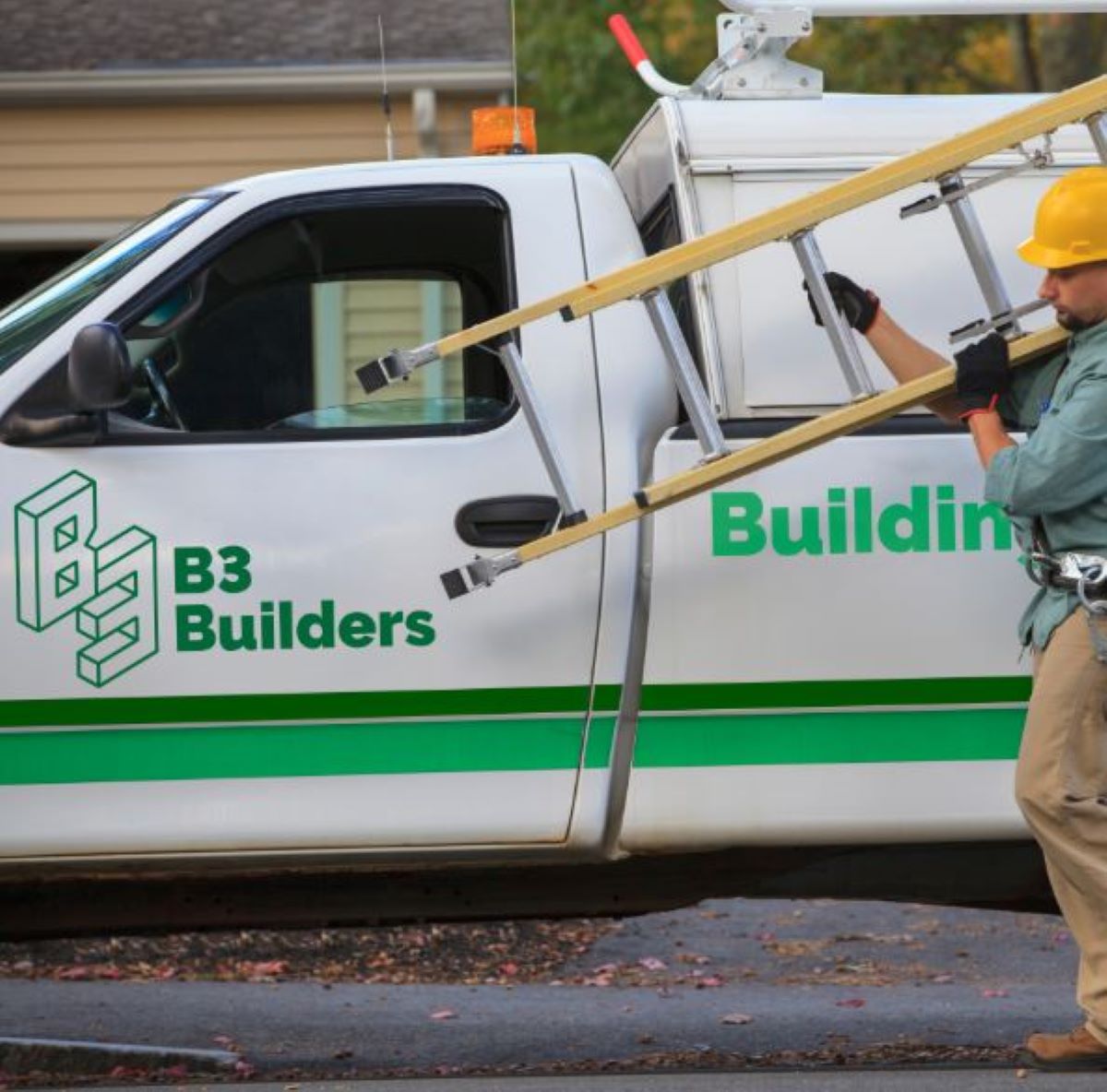 Truck showing 7725 & 7125 vinyl on it. 
