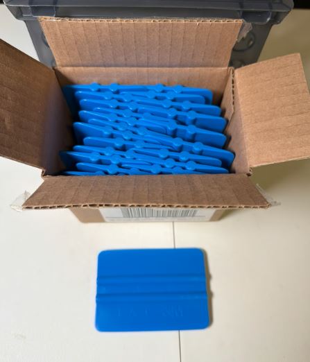 open box 3M PA1 Blue 4" Squeegee