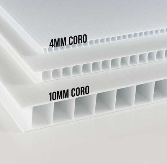 Two white honeycomb panels with '4MM CORO' and '10MM CORO' labels on a light gray background.