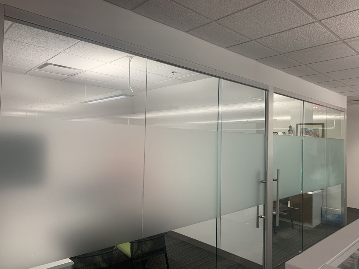 3M Dusted Crystal High Performance Vinyl Crystal Glass Finish 1