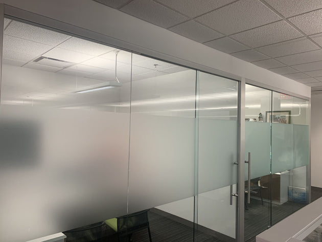3M Dusted Crystal High Performance Vinyl Crystal Glass Finish 1